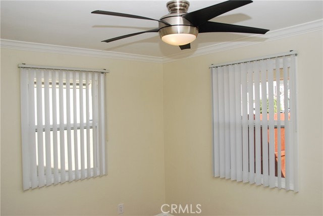 2615 SANTA ANA Avenue, Costa Mesa CA: https://media.crmls.org/medias/5ef20e6a-7685-45c6-81e5-d6f22d689a8d.jpg