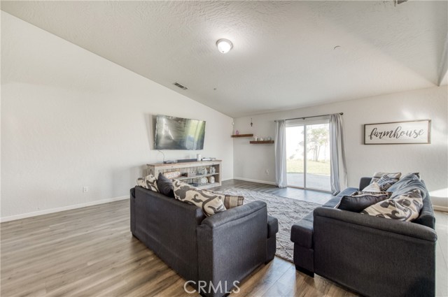225 S Stanford Avenue, Fresno, CA, 93727 225 S Stanford Avenue, Fresno, CA, 93727