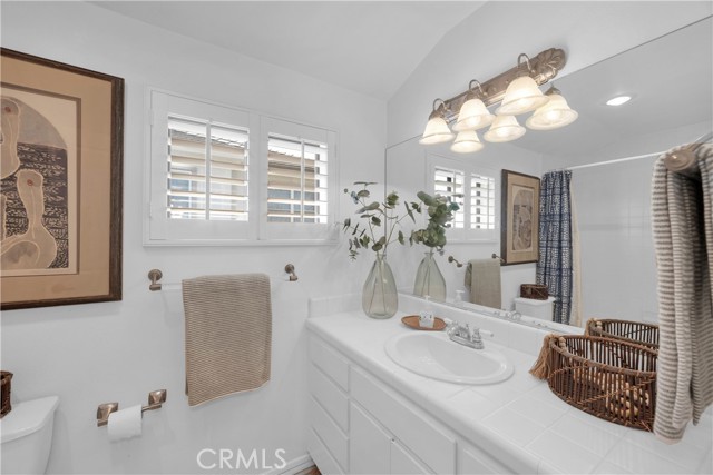 Detail Gallery Image 22 of 39 For 2300 Margaret Dr, Newport Beach,  CA 92663 - 4 Beds | 3 Baths
