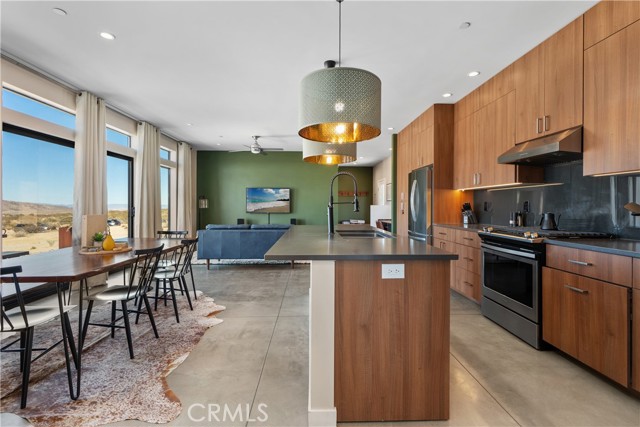 Detail Gallery Image 10 of 37 For 7190 Lawrence Ave, Joshua Tree,  CA 92252 - 3 Beds | 2 Baths