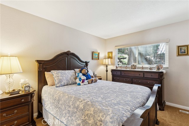 Detail Gallery Image 26 of 47 For 460 Pioneer Rd, Lake Arrowhead,  CA 92352 - 3 Beds | 1/2 Baths