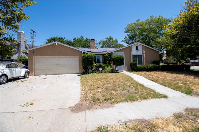 604 Northpark Boulevard, San Bernardino CA: https://media.crmls.org/medias/5ef41d6f-64a8-42d2-af2c-151155a76408.jpg