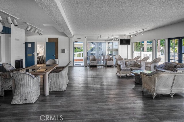 Detail Gallery Image 28 of 30 For 649 S Prospect #103,  Redondo Beach,  CA 90277 - 2 Beds | 2 Baths