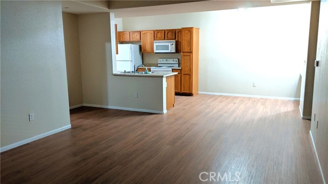 Detail Gallery Image 3 of 13 For 41410 Juniper #1212,  Murrieta,  CA 92562 - 2 Beds | 2 Baths