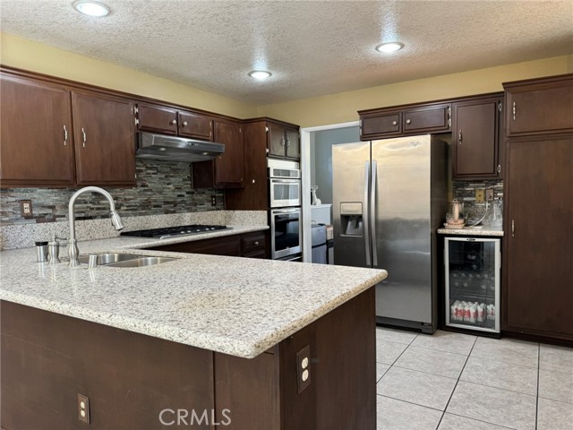 Detail Gallery Image 8 of 39 For 28609 Carnoustie, Moreno Valley,  CA 92555 - 4 Beds | 3 Baths