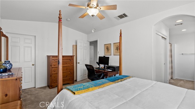 Detail Gallery Image 24 of 32 For 9001 Owensmouth Ave #3,  Canoga Park,  CA 91304 - 3 Beds | 2/1 Baths