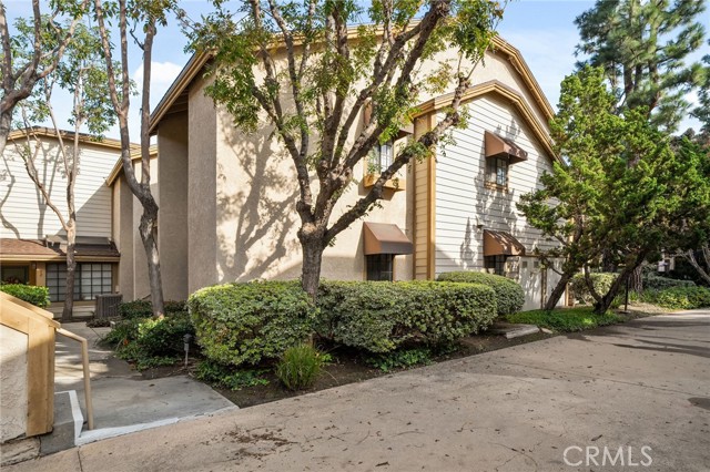Detail Gallery Image 2 of 23 For 16211 Downey #68,  Paramount,  CA 90723 - 1 Beds | 1 Baths