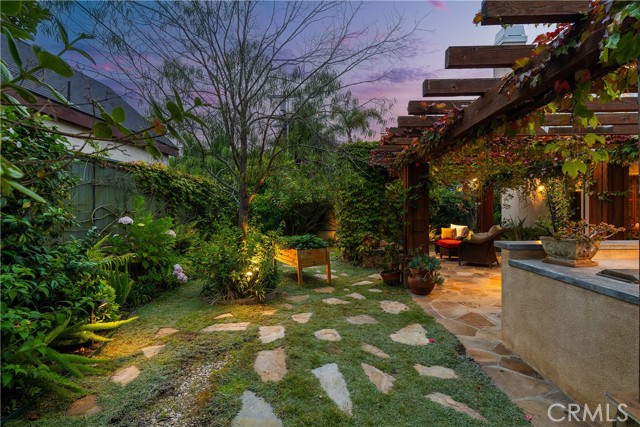 Detail Gallery Image 57 of 71 For 1314 19th St, Manhattan Beach,  CA 90266 - 5 Beds | 4/2 Baths