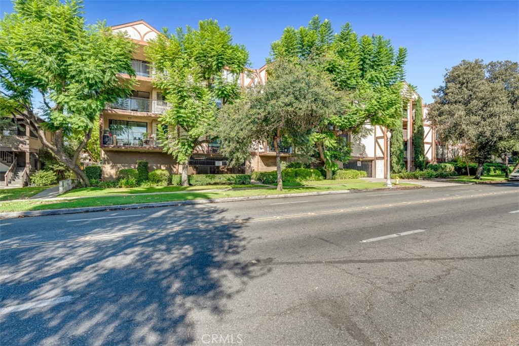 65 N Allen Avenue #116