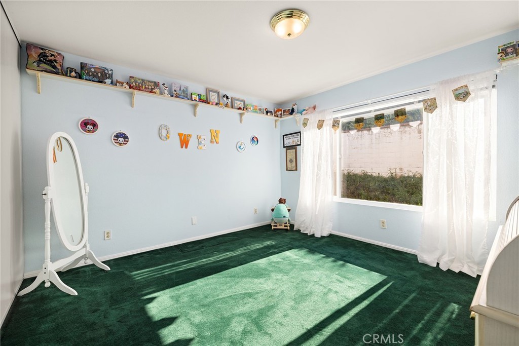 https://media.crmls.org/medias/5ef9fb6d-97b3-4bd2-85c7-11434d0cefba.jpg?preset=X-Large