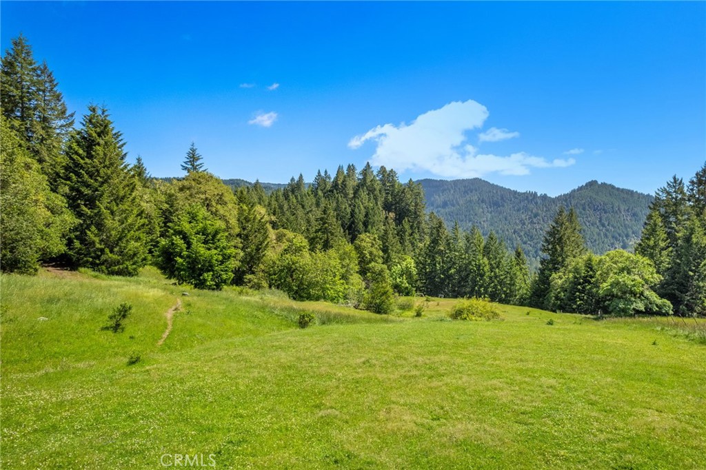 https://media.crmls.org/medias/5ef9fecf-5041-439a-8f62-29dccd7372f1.jpg?preset=X-Large