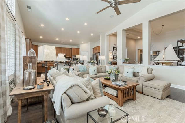 Detail Gallery Image 4 of 72 For 31831 Ridge Berry, Winchester,  CA 92596 - 3 Beds | 3 Baths