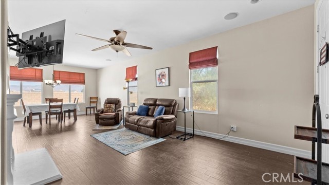 Detail Gallery Image 5 of 40 For 1821 Whispering Bells Rd, San Jacinto,  CA 92582 - 3 Beds | 3 Baths