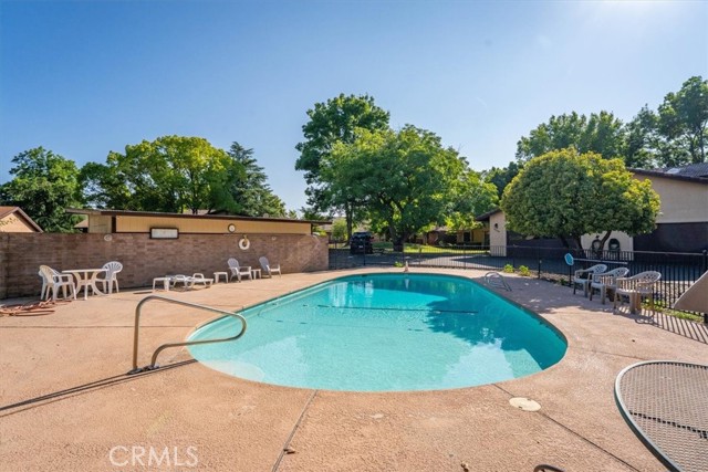 22022 Grove Circle, Red Bluff CA: https://media.crmls.org/medias/5efa86a5-26d5-4a4b-b79f-2f49d8305af2.jpg