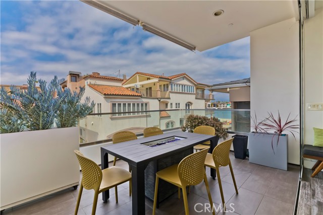 Detail Gallery Image 10 of 47 For 48 57th Pl, Long Beach,  CA 90803 - 5 Beds | 3/1 Baths