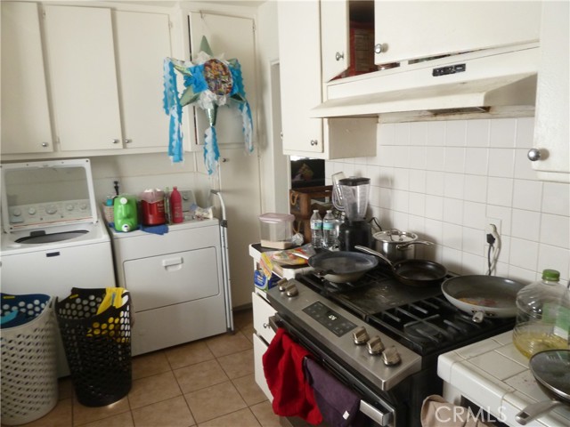 Detail Gallery Image 10 of 25 For 936 N Enid, Azusa,  CA 91702 - 4 Beds | 2 Baths