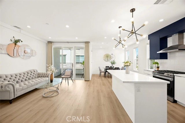 Detail Gallery Image 7 of 33 For 137 Saint Francis St a,  San Gabriel,  CA 91776 - 2 Beds | 2/1 Baths