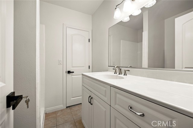 2871 Adriatic Avenue, Long Beach CA: https://media.crmls.org/medias/5efbd56e-5379-4df6-b7d3-06fcd8baa84f.jpg