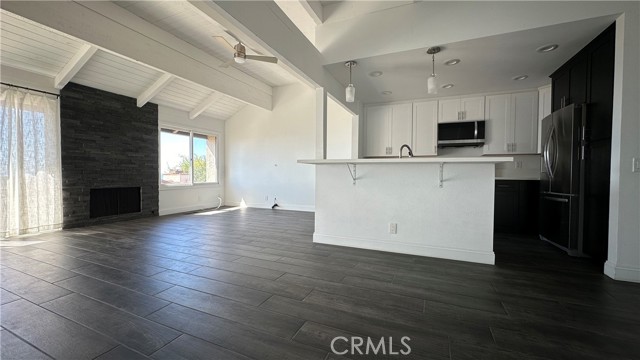 Detail Gallery Image 4 of 11 For 542 N Coast Hwy, Laguna Beach,  CA 92614 - 2 Beds | 2/1 Baths