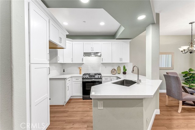 Detail Gallery Image 12 of 50 For 304 Birch Grove, Irvine,  CA 92618 - 2 Beds | 2/1 Baths