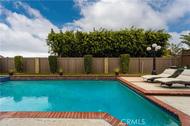 18672 Evergreen Avenue, Yorba Linda CA: https://media.crmls.org/medias/5efe8d08-8a03-4561-be57-d9868bec9524.jpg