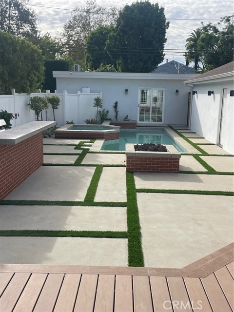 Image 3 of 66 For 4001 Pine  