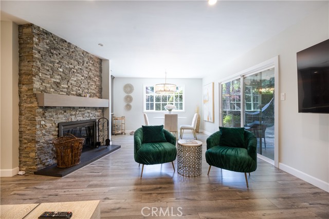 Detail Gallery Image 3 of 30 For 5715 Cahill Ave, Tarzana,  CA 91356 - 3 Beds | 2 Baths