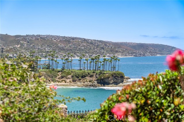 Detail Gallery Image 4 of 61 For 245 Crescent Bay Drive, Laguna Beach,  CA 92651 - 4 Beds | 5 Baths