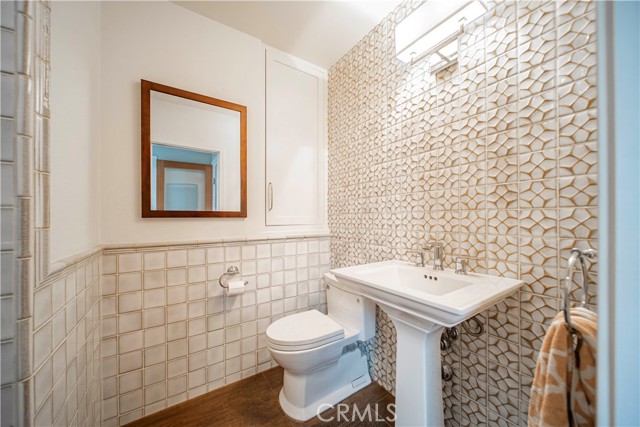 Detail Gallery Image 18 of 38 For 36 Pomona Ave, Long Beach,  CA 90803 - 3 Beds | 3 Baths