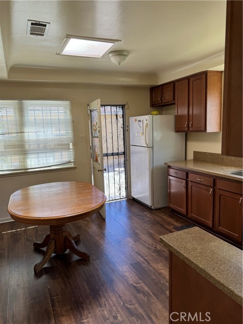 Detail Gallery Image 18 of 27 For 14708 S Frailey Ave, Compton,  CA 90221 - 4 Beds | 2 Baths
