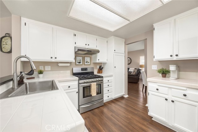 Detail Gallery Image 12 of 29 For 24498 Jacarte Dr, Murrieta,  CA 92562 - 4 Beds | 3 Baths