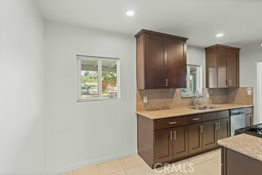 Detail Gallery Image 11 of 27 For 4775 Beverly Ct, Riverside,  CA 92506 - 3 Beds | 2 Baths