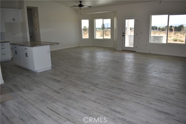 16944 Pauhaska Road, Apple Valley CA: https://media.crmls.org/medias/5f021710-3a8d-41b9-8072-4e6910e9e4d7.jpg