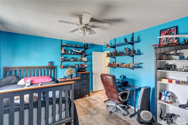 13576 Oxford Ct, Chino CA: https://media.crmls.org/medias/5f02d30c-570a-4299-8978-c5ad73a04c14.jpg