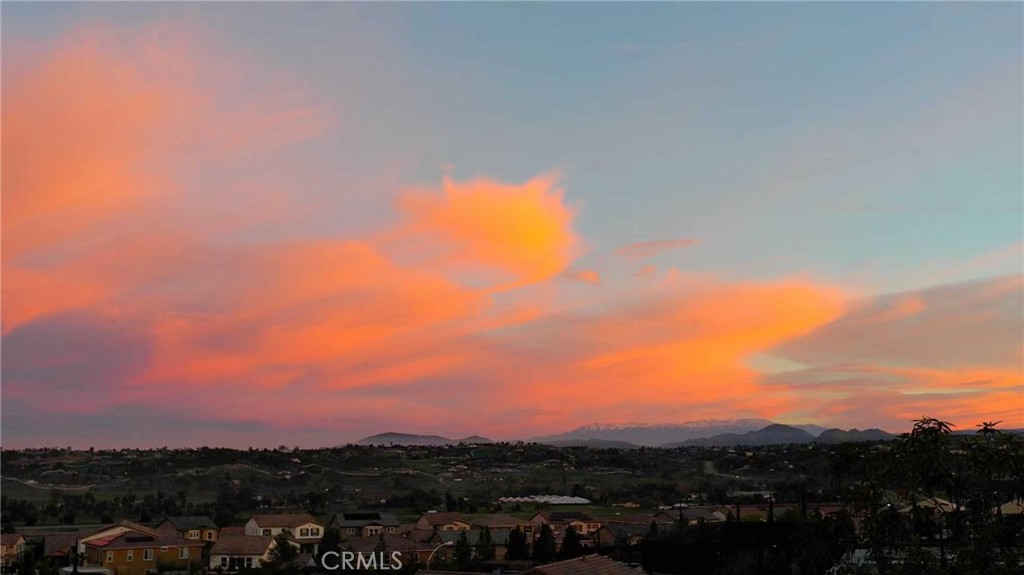 https://media.crmls.org/medias/5f02ea89-7d96-4463-a954-fc2231ec8d51.jpg?preset=X-Large