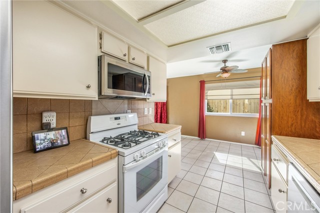 Detail Gallery Image 21 of 56 For 640 Jeremy Ct, Redlands,  CA 92374 - 3 Beds | 2 Baths