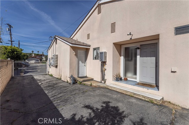 Detail Gallery Image 37 of 74 For 9826 Columbus, North Hills,  CA 91343 - 7 Beds | 5/1 Baths