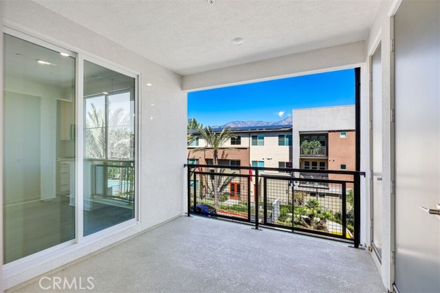 Detail Gallery Image 15 of 22 For 980 N Tangent Privado #305,  Ontario,  CA 91764 - 3 Beds | 2 Baths