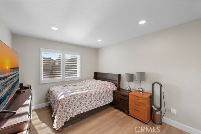 165 Church Place, Irvine CA: https://media.crmls.org/medias/5f0549cc-d620-4ece-9e5a-5fc7dbea596e.jpg
