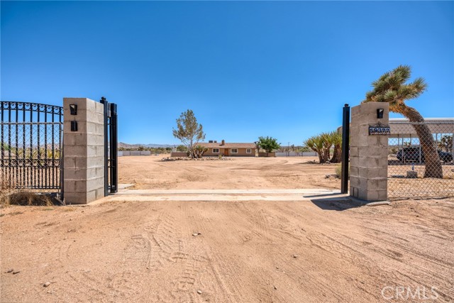 Detail Gallery Image 32 of 70 For 59377 Belfair Dr, Yucca Valley,  CA 92284 - 3 Beds | 4 Baths