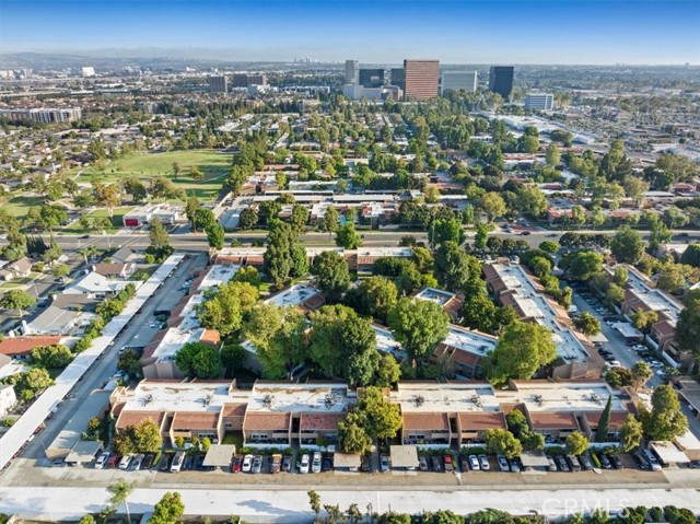 1001 W Macarthur Boulevard, Santa Ana CA: https://media.crmls.org/medias/5f078b60-330b-4f0b-9f25-1f1a59ca69f8.jpg