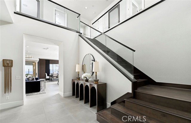 Detail Gallery Image 14 of 28 For 11826 Canoga Ave, Chatsworth,  CA 91311 - 5 Beds | 5/1 Baths