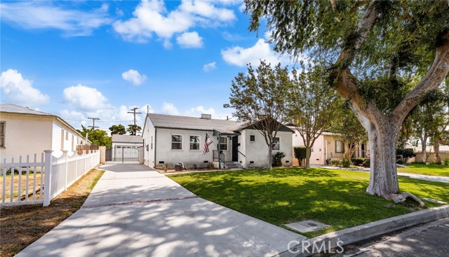 10917 Montecito Drive, El Monte CA: https://media.crmls.org/medias/5f07ba5f-9f10-4ff1-91ad-56042074da6b.jpg