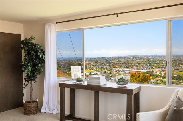 4501 Paseo De Las Tortugas, Torrance CA: https://media.crmls.org/medias/5f07e60b-aaa4-424a-b755-bb81a0290c51.jpg