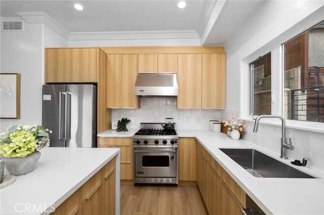 Detail Gallery Image 9 of 25 For 823 Oneonta, South Pasadena,  CA 91030 - 4 Beds | 3 Baths