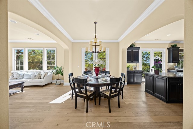 Detail Gallery Image 15 of 42 For 19668 Three Oaks Ln,, Walnut,  CA 91789 - 4 Beds | 4/1 Baths