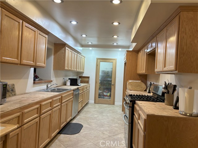42930 Lake Hughes Road, Lake Hughes CA: https://media.crmls.org/medias/5f09b84b-1a07-4f21-9dc0-51f079f41ee5.jpg