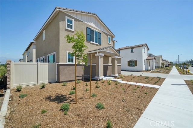2132 Bergamot Street, Redlands CA: https://media.crmls.org/medias/5f0a3b99-0ea0-436d-b272-3c01f8ac3624.jpg