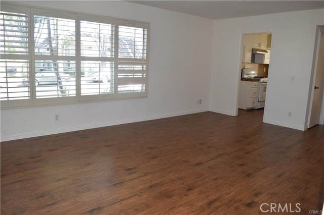 91 Oval Road, Irvine CA: https://media.crmls.org/medias/5f0b6d54-5db0-40bb-b98f-0b83ad86106d.jpg