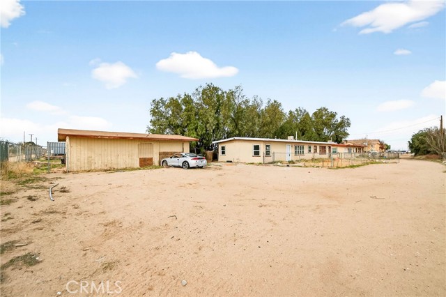 11389 Lee Ave., Adelanto CA: https://media.crmls.org/medias/5f0c9f9f-1259-4fa1-9706-7f05941d25da.jpg
